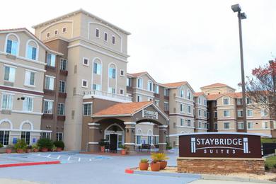 Отель Staybridge Suites Silicon Valley - Milpitas, an IHG Hotel
