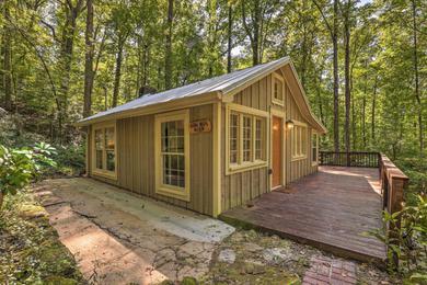 Дом отдыха Private Cabin with Deck, 25 Miles from Atlanta!