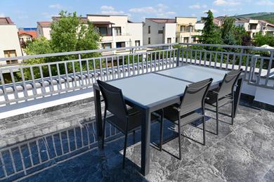 Villa Duplex (garden & panoramic rooftop terrace)