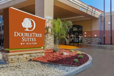 Отель DoubleTree Suites by Hilton Hotel Sacramento – Rancho Cordova