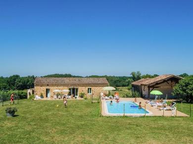 Holiday home Lovely Holiday Home in Biron with Swimming Pool