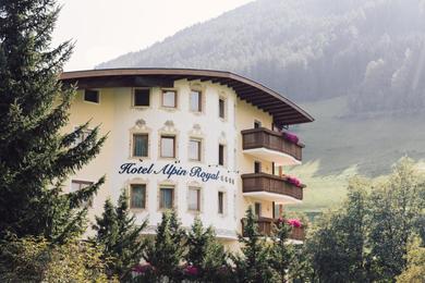 Resort Wellness Refugium & Resort Hotel Alpin Royal - Small Luxury Hotels of the World
