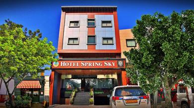 Hotel Spring Sky Mughalsarai By ShriGo Hotels