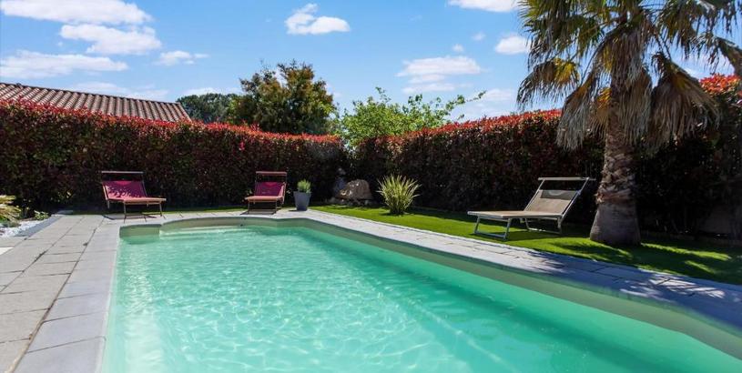 Holiday home Nice holiday home in Provence-Alpes-Côte d'Azur with pool