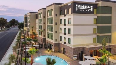 Отель Staybridge Suites - San Bernardino - Loma Linda