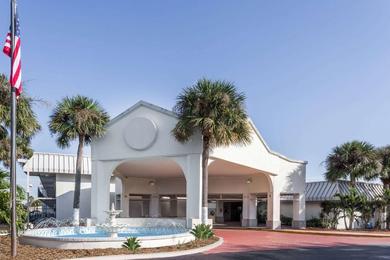 Мотель Days Inn by Wyndham St. Petersburg / Tampa Bay Area