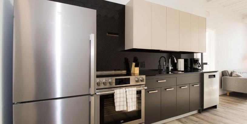Apartments Stylish Modern 1BR Suite Right by Loyola University - StayGia