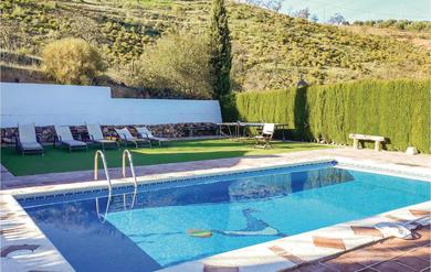 Holiday home Awesome Home In Villanueva De La Conc, With Wifi, Outdoor Swimming Pool And Swimming Pool