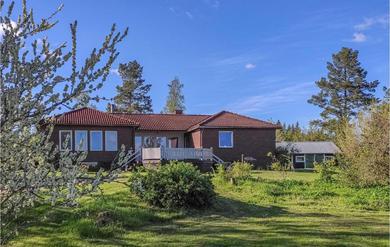 Amazing home in Tranås with 4 Bedrooms