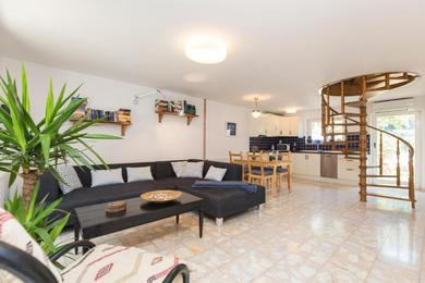 Holiday home Casa Flora 3-minutes’ walk from the beach