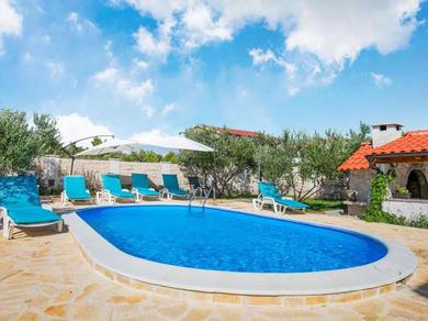 Villa Villa Matea with pool in beautiful nature