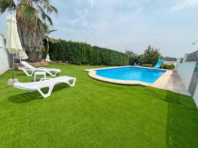 Hotel Bonito chalet con piscina privada en Gilet