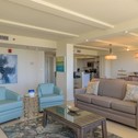 Holiday home Panoramic bayview! Spacious 10th floor condo beachfront resort, shared pools & jacuzzi Pet friendly