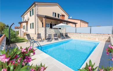 Holiday home Nice home in Lovrecica with 3 Bedrooms, Internet and Outdoor swimming pool
