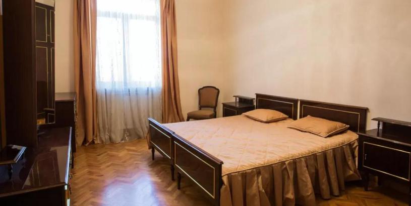Apartments 3 комнатная квартира в центре Еревана