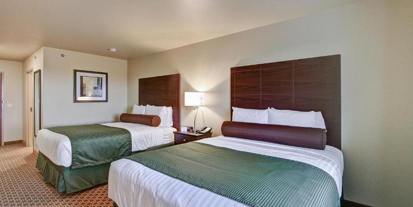 Отель Cobblestone Hotel & Suites Pulaski/Green Bay