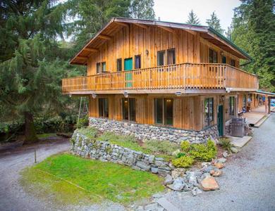 Апартаменты Forrested 3 bedroom lodge in a great natural space