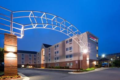Hotel Candlewood Suites Sterling, an IHG Hotel