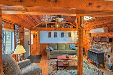 Holiday home Work, Play and Get Away Cabin - Near Higgins Lake!