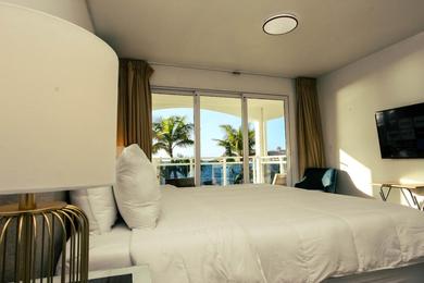Apartments Maho Beach Suite 2BR Lux Condo next to Morgan Resort