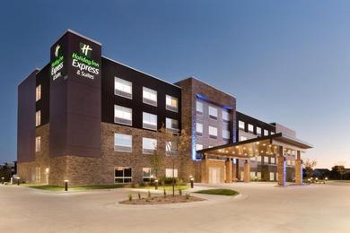 Отель Holiday Inn Express & Suites - West Des Moines - Jordan Creek, an IHG Hotel