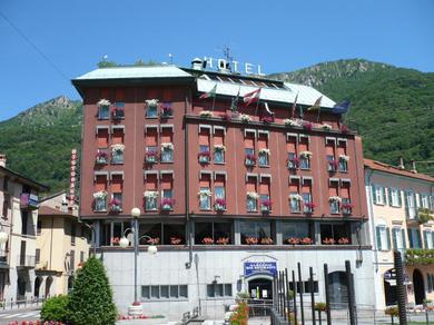 Отель Croce Bianca