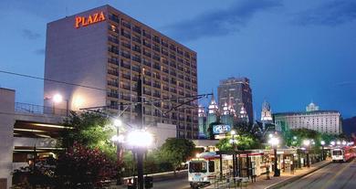 Отель Salt Lake Plaza Hotel SureStay Collection by Best Western