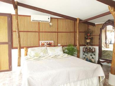1 - bed Aloha Room Relaxing Beach View