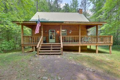 Hotel Secluded Cross Creek Cabin with Deck and Fire Pit!