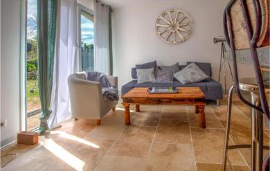 Holiday home Beautiful home in carbuccia with 1 Bedrooms