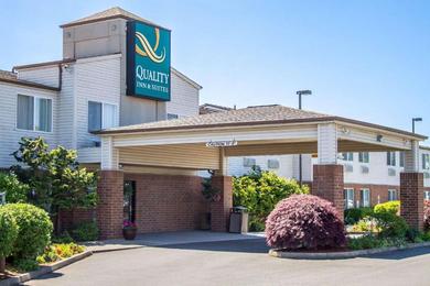 Отель Quality Inn & Suites Longview Kelso