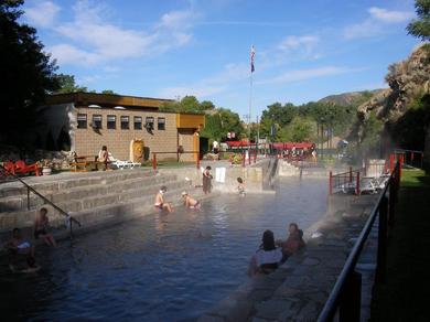Отель Riverside Hot Springs Inn & Spa - Adults Only