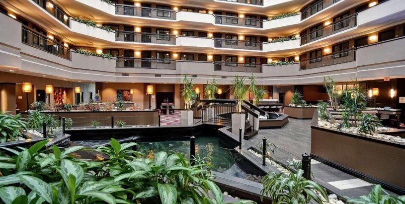 Отель Embassy Suites by Hilton Dulles Airport