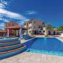 Villa Villa With Pool, Jacuzzi, Sauna, Fitness, Playground & Wine Cellar
