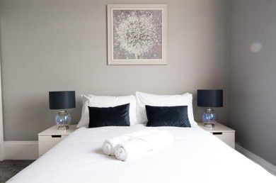 Апартаменты Central Cheltenham, Regency Apartment with PARKING, Cavalier Suite - Sleeps 6