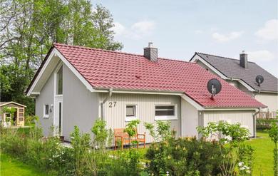 Holiday home Awesome home in Krems II-Warderbrck with Sauna, WiFi and 3 Bedrooms