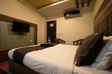 Hotel OYO The Kickout Near Pattanagere Metro Station