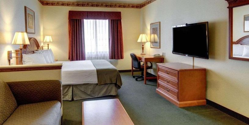 Отель Quality Inn & Suites - Glen Rose