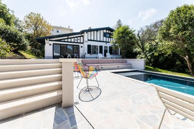 Вилла LE DOMAINE KEYWEEK Basque villa with pool and garden Biarritz