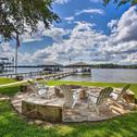 Holiday home Cedar Creek Lakefront Home, Game Room and Dock!