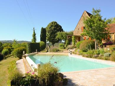 Spacious holiday home in Tamniès with private pool