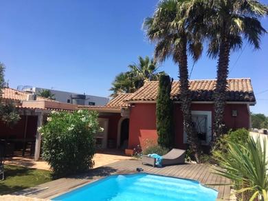 Villa Villa de 3 chambres a Agde a 200 m de la plage avec piscine privee et terrasse amenagee