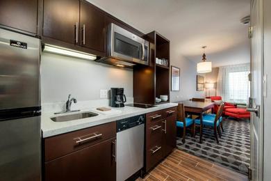 Отель TownePlace Suites by Marriott Waco South
