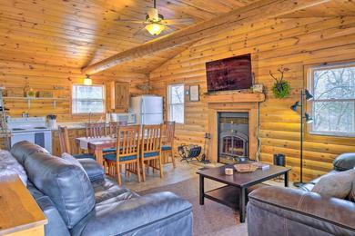 Holiday home Cabin Retreat on Table Rock Lake with Fire Pit!