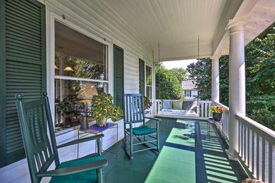 Holiday home Lush Elkin Home with Porch Views and Pool Table