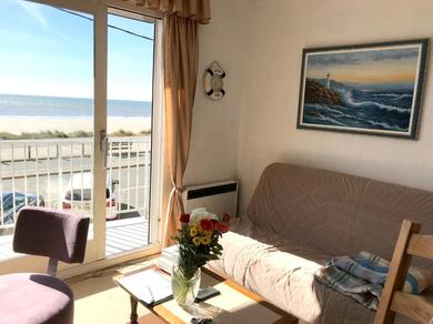 Апартаменты Appartement de 2 chambres a Neufchatel Hardelot a 1 m de la plage avec vue sur la mer balcon amenage et wifi