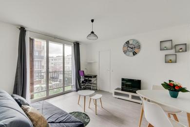 Apartments Budget apart with balcony near Paris