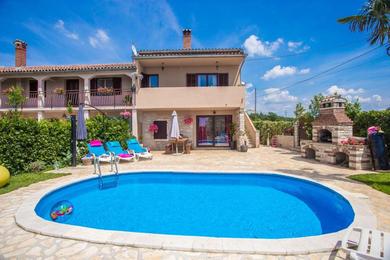 Holiday home Holiday house Marinela with Private Pool and Fenced Garden