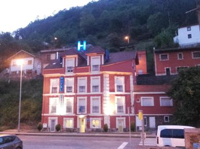 Hotel Hotel Rio Caudal