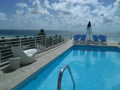 Strand Ocean Drive Suites - Rooftop Pool